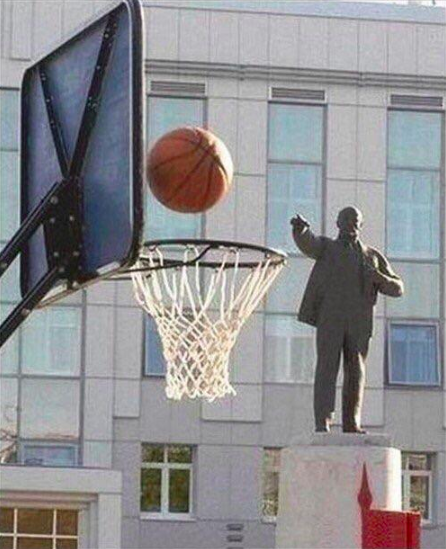 Excellent shot .... For a statue!😝